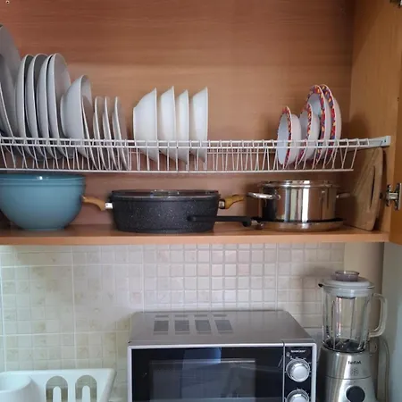 Apartment By The Way 1 *