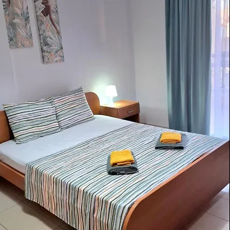 By The Way 1 Apartment *
