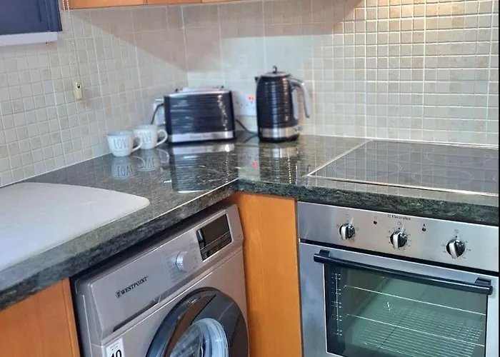 Apartment By The Way 1 *